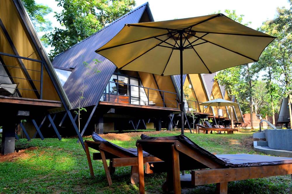 Kottawatta River Bank Hotel